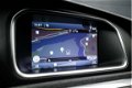 Volvo V40 - 1.6 D2 Momentum (NAVIGATIE, CRUISE, KEYLESS, CAMERA, DIGITAL COCKPIT, PDC, TELEFOON, LM - 1 - Thumbnail