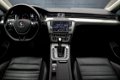 Volkswagen Passat Variant - 1.6 TDI Highline Sport Automaat (PANO DAK, GROOT NAVI, LEDER, ADAP CRUIS - 1 - Thumbnail