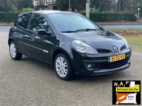 Renault Clio - TCE 100 Rip Curl - 1