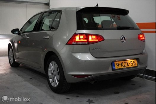 Volkswagen Golf - 1.6 TDI Comfortline BlueMotion, Navigatie, cruise control - 1
