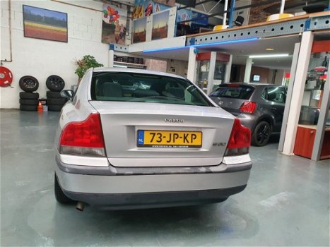 Volvo S60 - 2.4 /Nap/Airco/Cruise/LPG - 1