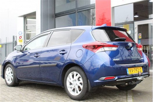 Toyota Auris - 1.8 Hybrid Dynamic | Navigatie | Trekhaak | Parkeersensoren - 1