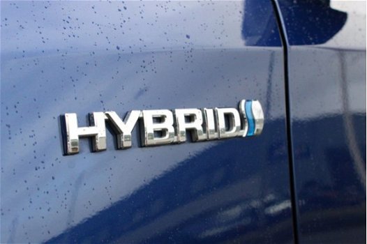 Toyota Auris - 1.8 Hybrid Dynamic | Navigatie | Trekhaak | Parkeersensoren - 1