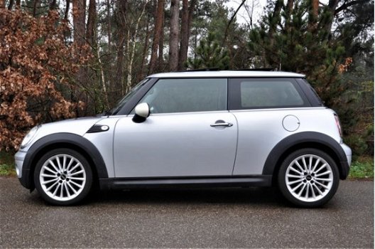 Mini Mini One - 1.6 /AIRCO/ZWART LEER/PANORMADAK/115.000 KM NL-AUTO/6-VERSNELLINGEN - 1