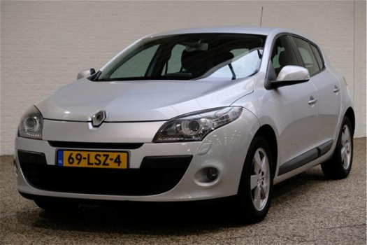 Renault Mégane - 1.6-16V 110pk 5-drs Sélection Business | Airco | Navi | Cruise | Xenon - 1