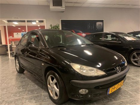 Peugeot 206 - 1.4 Gentry 5Drs NAP/AIRCO/APK/VELGEN - 1