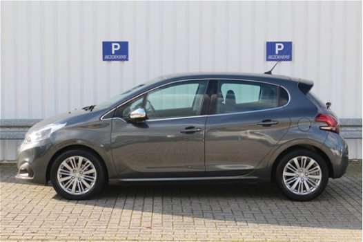 Peugeot 208 - Allure, Navigatie, Connect - 1