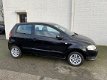 Volkswagen Fox - 1.4 Trendline - 1 - Thumbnail