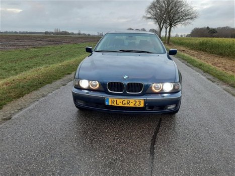 BMW 5-serie - 535i Executive E39 V8 Youngtimer | automaat | Full option 1997 | NAP - 1