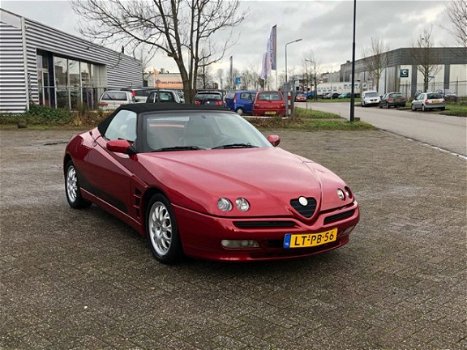 Alfa Romeo Spider - 2.0-16V T.Spark - 1