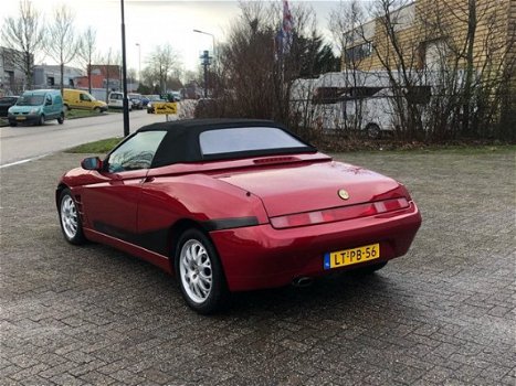 Alfa Romeo Spider - 2.0-16V T.Spark - 1