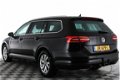 Volkswagen Passat Variant - 1.6 TDI Connected Series Automaat | NAVI | LED | Sportstoelen | Trekhaak - 1 - Thumbnail