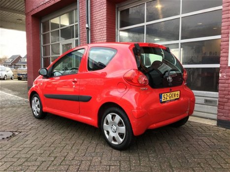 Toyota Aygo - 1.0-12V + Nieuwe APK, Grote beurt, Elek ramen, airco, boekjes, NAP, Nl auto - 1