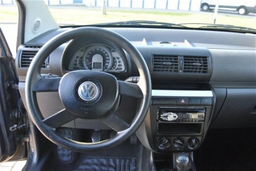 Volkswagen Fox - 1.2 Trendline Stuurbekrachtiging Nieuwe APK - 1