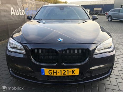 BMW 7-serie - 750d xDrive High Executive € 144.000, - nieuw 61.000 km Bj 2015 - 1
