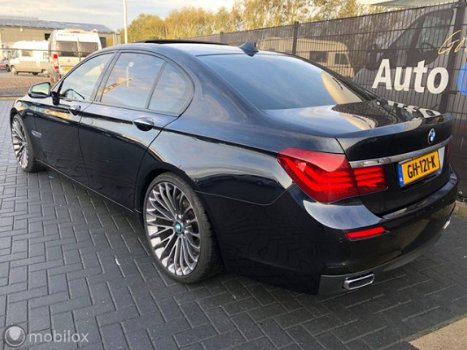 BMW 7-serie - 750d xDrive High Executive € 144.000, - nieuw 61.000 km Bj 2015 - 1