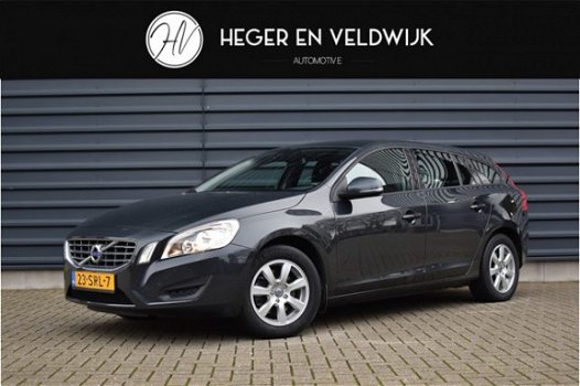 Volvo V60 - 1.6 T3 Business | Navigatie | NAP | Cruise | PDC - 1