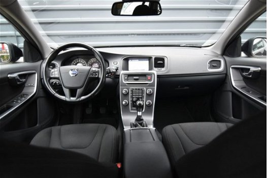 Volvo V60 - 1.6 T3 Kinetic | Navigatie | Dealeronderhouden | Cruise-Control | NAP - 1