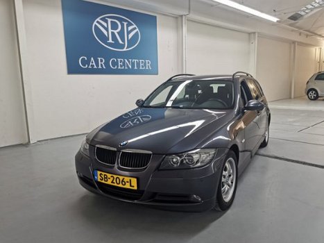 BMW 3-serie Touring - 318d Corporate Lease 6250 eindejaars actie i.z.g.s leer , xenon, cruise contro - 1