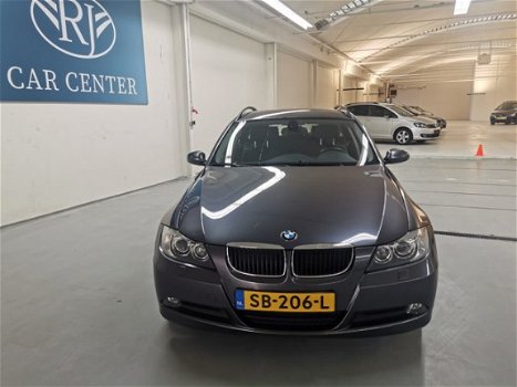 BMW 3-serie Touring - 318d Corporate Lease 6250 eindejaars actie i.z.g.s leer , xenon, cruise contro - 1