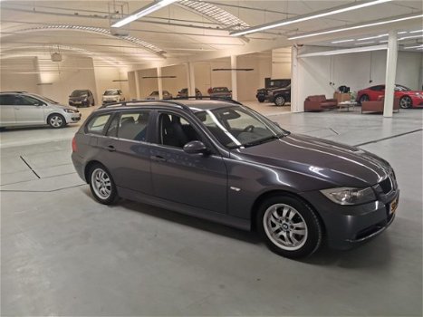 BMW 3-serie Touring - 318d Corporate Lease 6250 eindejaars actie i.z.g.s leer , xenon, cruise contro - 1