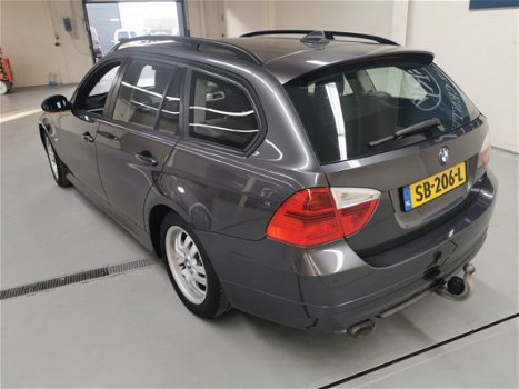 BMW 3-serie Touring - 318d Corporate Lease 6250 eindejaars actie i.z.g.s leer , xenon, cruise contro - 1