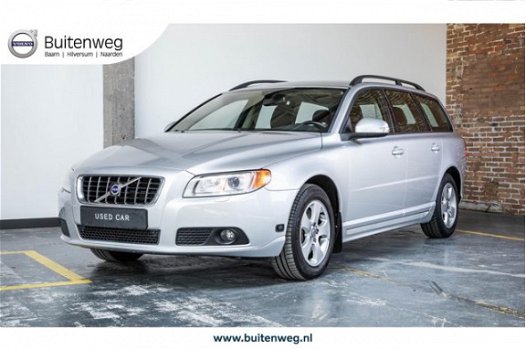 Volvo V70 - 2.5T Automaat Momentum - 1