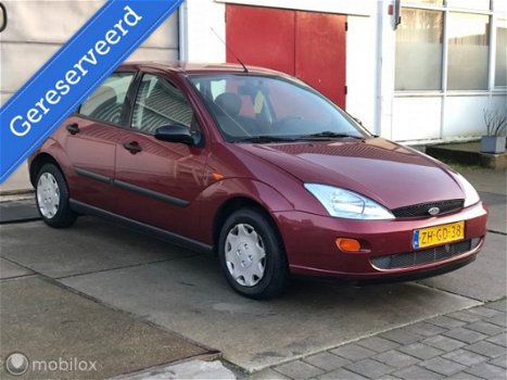 Ford Focus - 1.6-16V Trend 1 JAAR APK NAP BOEKJES TOP AUTO - 1