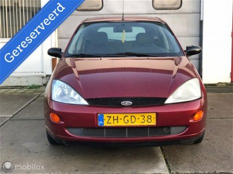 Ford Focus - 1.6-16V Trend 1 JAAR APK NAP BOEKJES TOP AUTO - 1