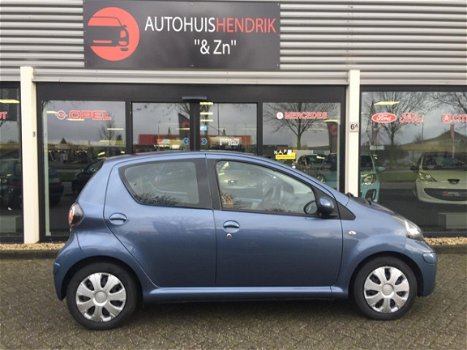 Toyota Aygo - 1.0-12V Dynamic Blue vol optie, s, airco, cd, cv, elec paket, 5 drs, metalic lak - 1