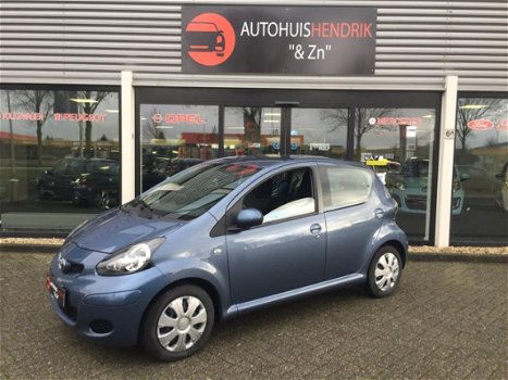 Toyota Aygo - 1.0-12V Dynamic Blue vol optie, s, airco, cd, cv, elec paket, 5 drs, metalic lak - 1