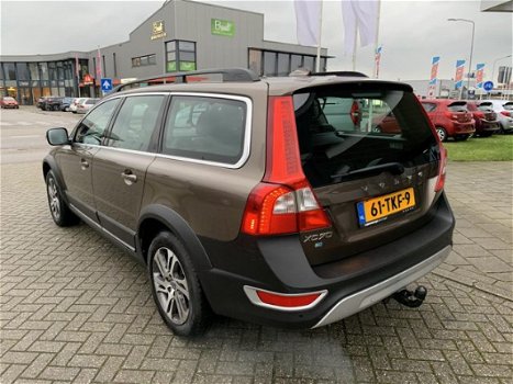 Volvo XC70 - 2.0 D3 FWD Limited Edition navigatie trekhaak clima lederen interieur - 1