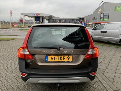 Volvo XC70 - 2.0 D3 FWD Limited Edition navigatie trekhaak clima lederen interieur - 1