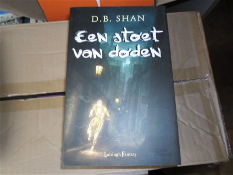 Shan, Darren : Een stoet van doden (NIEUW) - 1