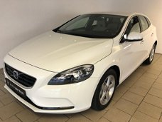 Volvo V40 - 2.0 D4 Summum Business 190PK AIRCO CLIMA NAVI LEDER INTERIEUR PRIVACY GLAS BLUETOOTH 1ST