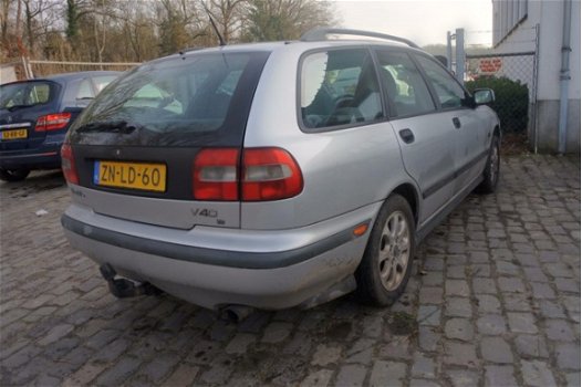 Volvo V40 - 1.8 Europa geen roest , airco 219 dkm apk 16-3-2020 - 1