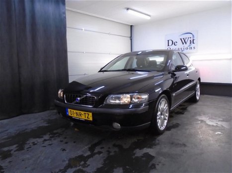 Volvo S60 - 2.4 AUTOMAAT in ZEER NETTE STAAT incl. NWE APK /GARANTIE - 1