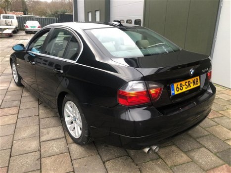 BMW 3-serie - 325i High Executive (Leder Navi S-dak Aut) Volle auto - 1