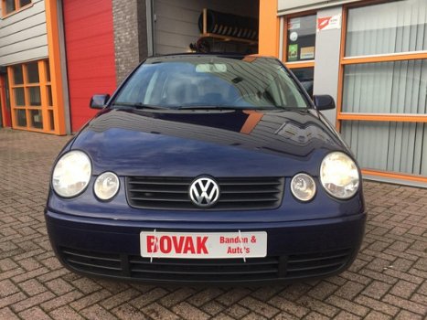 Volkswagen Polo - 1.2-12V Comfortline Cricket 5 Deurs Airco - 1