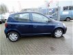 Toyota Yaris - 1.3 VVT-i Sol 5 deurs airco - 1 - Thumbnail