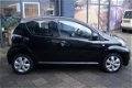 Toyota Aygo - 1.0 VVT-i Dynamic Orange / Airco / Navi / LMV / 5-DRS / N.A.P - 1 - Thumbnail