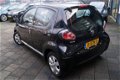 Toyota Aygo - 1.0 VVT-i Dynamic Orange / Airco / Navi / LMV / 5-DRS / N.A.P - 1 - Thumbnail