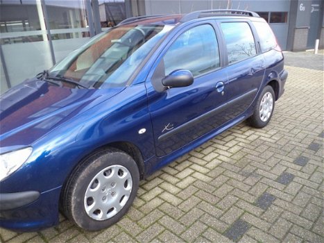 Peugeot 206 SW - 1.1 X-Design airco - 1