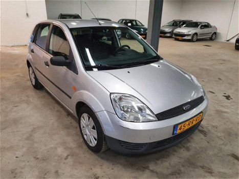 Ford Fiesta - 1.3 Ambiente - 1