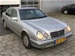 Mercedes-Benz E-klasse - 230 Avantgarde Zeer nette Auto - 1 - Thumbnail