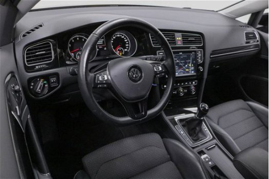 Volkswagen Golf - 1.2 TSI Business NL-Auto Verwarmde voorstoelen Bestuurdersstoel Massage functie Cr - 1