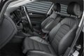 Volkswagen Golf - 1.2 TSI Business NL-Auto Verwarmde voorstoelen Bestuurdersstoel Massage functie Cr - 1 - Thumbnail