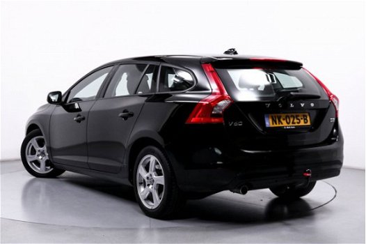 Volvo V60 - 2.0 D3 Climate Control Trekhaak Parkeersensoren achter Navigatie Cruise Control - 1