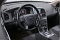 Volvo XC60 - 2.0T Momentum Automaat Verwarmde voorstoelen en achterbank Cruise Control Navigatie Sta - 1 - Thumbnail