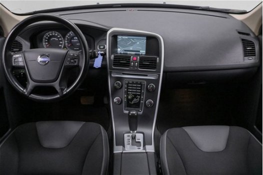 Volvo XC60 - 2.0T Momentum Automaat Verwarmde voorstoelen en achterbank Cruise Control Navigatie Sta - 1